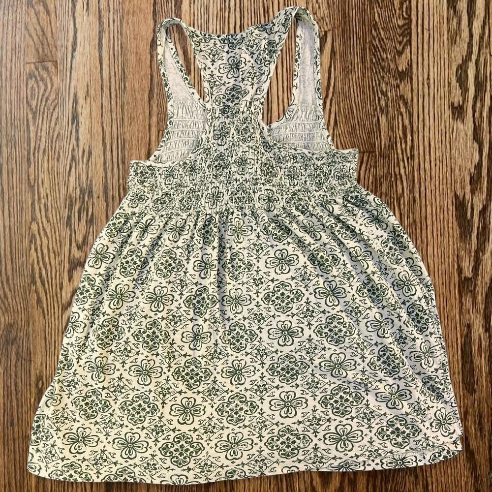 Green floral tank top fang - Picture 3 of 3
